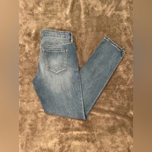 Women’s straight leg size 6Long